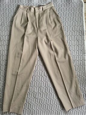Tailored Pleated Women's Trousers - Beige